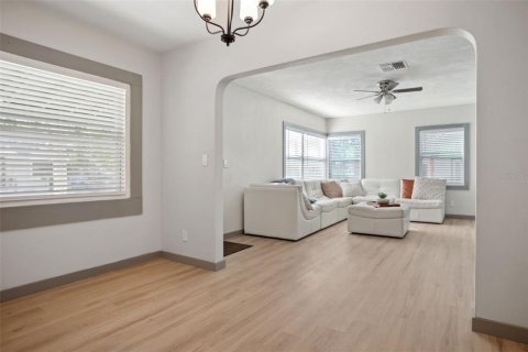 Casa en venta en Saint Petersburg, Florida, 4 dormitorios, 98.2 m2 № 1724752 - foto 7