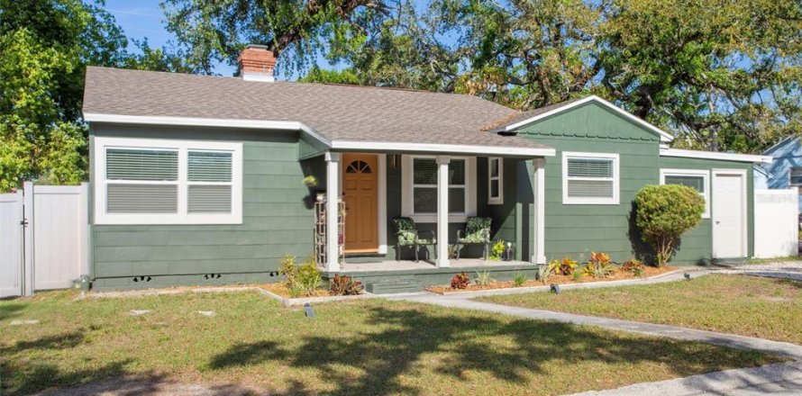 Casa en Saint Petersburg, Florida 4 dormitorios, 98.2 m2 № 1724752