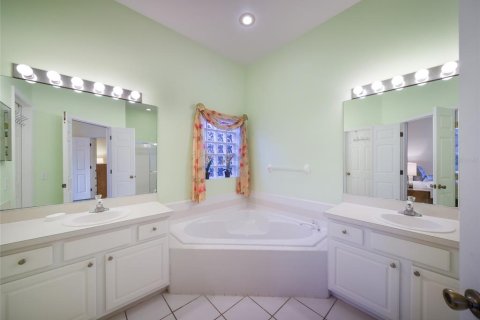 Villa ou maison à vendre à Bradenton, Floride: 4 chambres, 214.98 m2 № 2337350 - photo 16