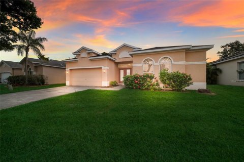 Villa ou maison à vendre à Bradenton, Floride: 4 chambres, 214.98 m2 № 2337350 - photo 4