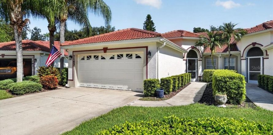 Villa ou maison à Bradenton, Floride 3 chambres, 164.25 m2 № 2324396