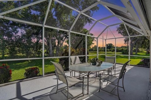 Villa ou maison à vendre à Bradenton, Floride: 3 chambres, 164.25 m2 № 2324396 - photo 8