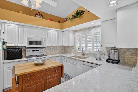Villa ou maison à vendre à Bradenton, Floride: 3 chambres, 164.25 m2 № 2324396 - photo 18