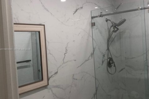 Купить виллу или дом в Майами-Гарденс, Флорида 3 спальни, 136.29м2, № 2025418 - фото 14