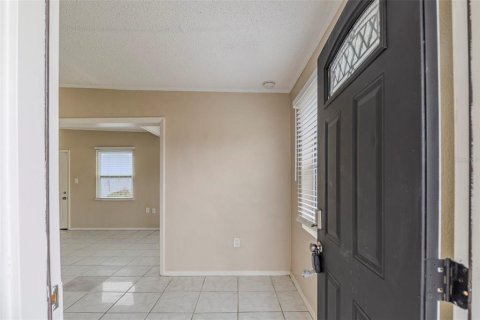House in Orlando, Florida 3 bedrooms, 107.67 sq.m. № 1544102 - photo 4