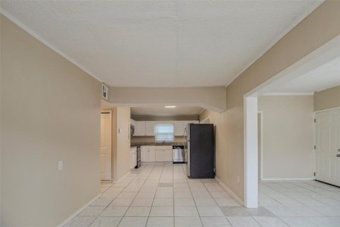 House in Orlando, Florida 3 bedrooms, 107.67 sq.m. № 1544102 - photo 7
