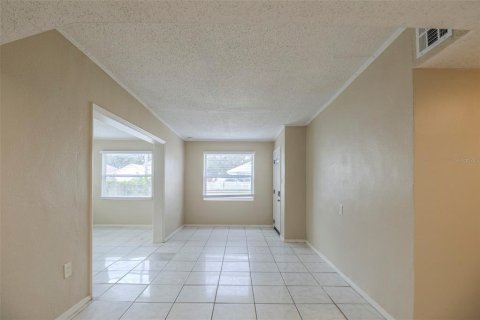 House in Orlando, Florida 3 bedrooms, 107.67 sq.m. № 1544102 - photo 6