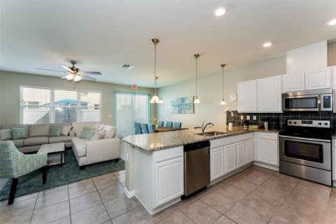 Townhouse in Kissimmee, Florida 4 bedrooms, 153.2 sq.m. № 1513319 - photo 3
