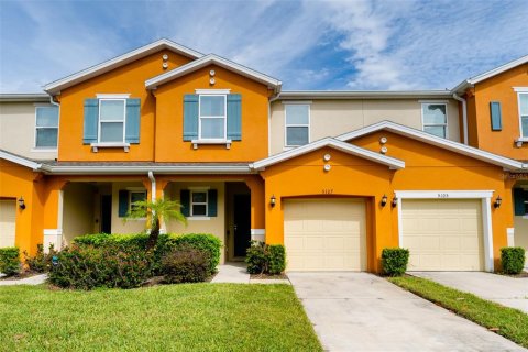 Townhouse in Kissimmee, Florida 4 bedrooms, 153.2 sq.m. № 1513319 - photo 1
