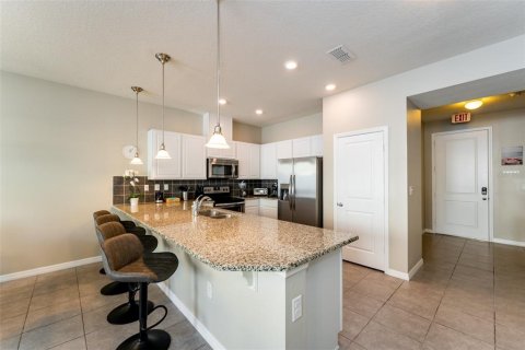 Townhouse in Kissimmee, Florida 4 bedrooms, 153.2 sq.m. № 1513319 - photo 4