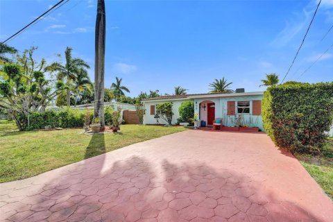 Villa ou maison à Hallandale Beach, Floride 3 chambres, 123.56 m2 № 2089528