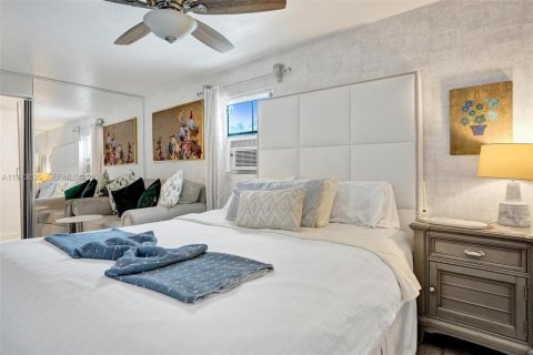Villa ou maison à vendre à Hallandale Beach, Floride: 3 chambres, 123.56 m2 № 2089528 - photo 10