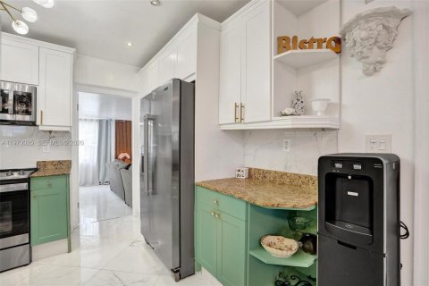 Villa ou maison à vendre à Hallandale Beach, Floride: 3 chambres, 123.56 m2 № 2089528 - photo 25
