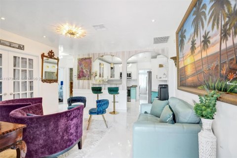 Villa ou maison à vendre à Hallandale Beach, Floride: 3 chambres, 123.56 m2 № 2089528 - photo 4