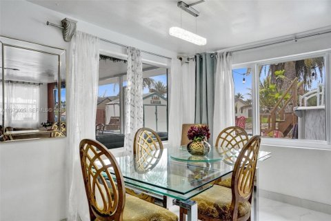Villa ou maison à vendre à Hallandale Beach, Floride: 3 chambres, 123.56 m2 № 2089528 - photo 28