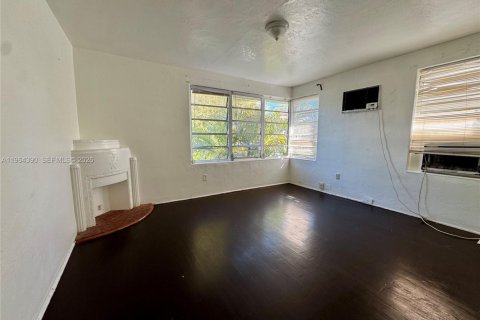 Снять в аренду кондоминиум в Майами-Бич, Флорида 1 спальня, 40.13м2, № 2025913 - фото 2