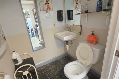 Propiedad comercial en venta en Hudson, Florida, 2383.41 m2 № 1687704 - foto 20
