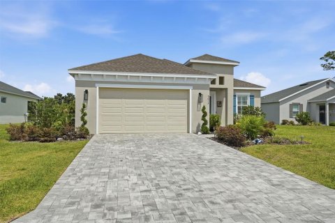 House in Weeki Wachee, Florida 3 bedrooms, 191.75 sq.m. № 2224589 - photo 4