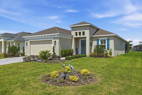 House in Weeki Wachee, Florida 3 bedrooms, 191.75 sq.m. № 2224589 - photo 3