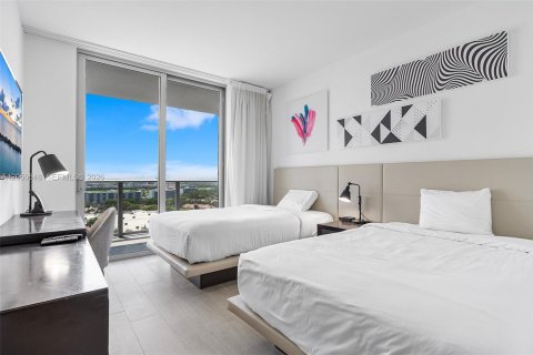 Condo in Hollywood, Florida, 3 bedrooms № 2186381 - photo 29
