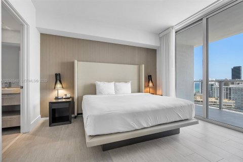 Condo in Hollywood, Florida, 3 bedrooms № 2186381 - photo 19
