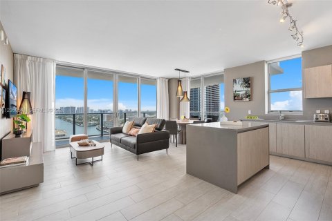 Condo in Hollywood, Florida, 3 bedrooms  № 2186381