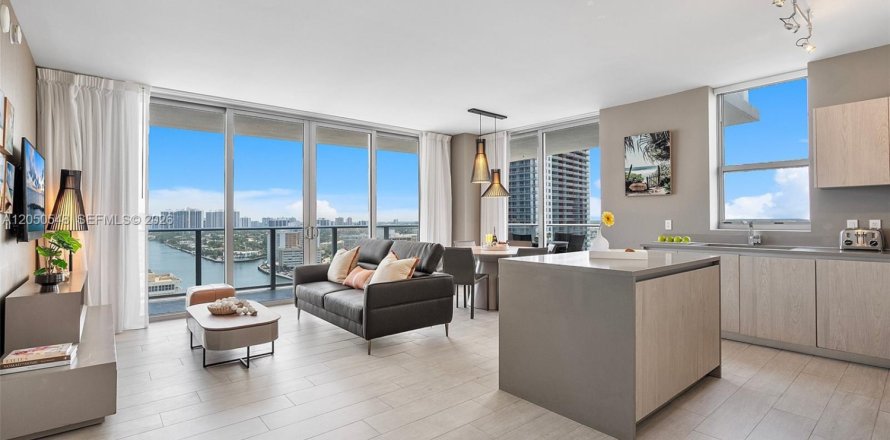 Condo in Hollywood, Florida, 3 bedrooms № 2186381