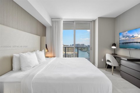 Condo in Hollywood, Florida, 3 bedrooms № 2186381 - photo 20