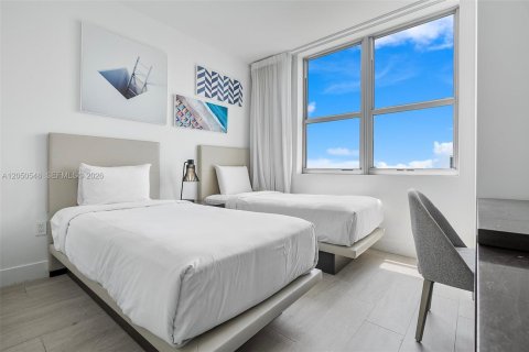 Condo in Hollywood, Florida, 3 bedrooms № 2186381 - photo 30