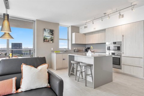 Condo in Hollywood, Florida, 3 bedrooms № 2186381 - photo 4