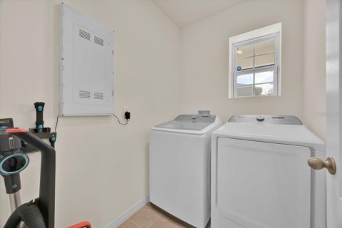 House in Davenport, Florida 3 bedrooms, 150.97 sq.m. № 1907263 - photo 7
