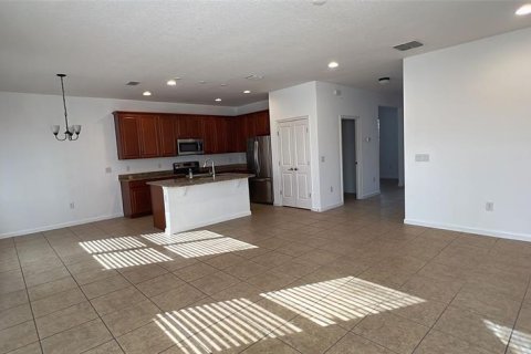Villa ou maison à louer à Davenport, Floride: 4 chambres, 230.03 m2 № 1900933 - photo 6