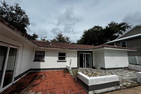 House in Saint Petersburg, Florida 3 bedrooms, 127.09 sq.m. № 2318841 - photo 18