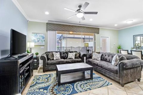 Townhouse in Kissimmee, Florida 4 bedrooms, 195.28 sq.m. № 1136904 - photo 2