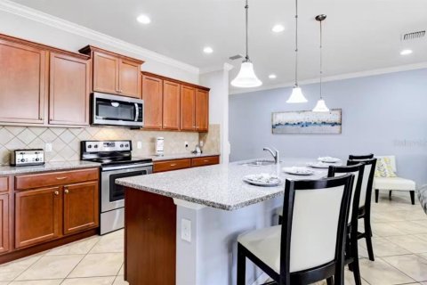 Townhouse in Kissimmee, Florida 4 bedrooms, 195.28 sq.m. № 1136904 - photo 7