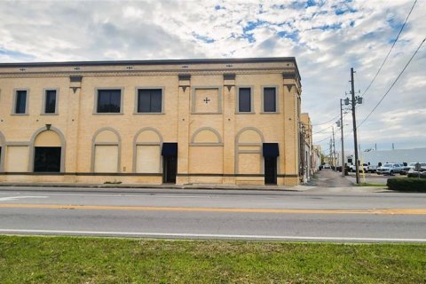 Propiedad comercial en alquiler en Lake Wales, Florida, 130.53 m2 № 1349236 - foto 17
