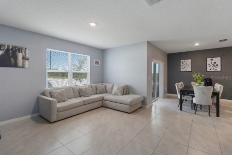 House in Clermont, Florida 4 bedrooms, 171.5 sq.m. № 1681843 - photo 5