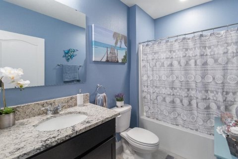 House in Clermont, Florida 4 bedrooms, 171.5 sq.m. № 1681843 - photo 8