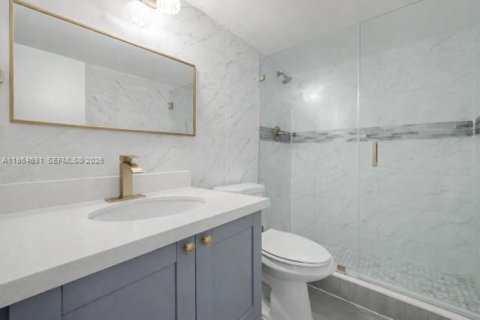 Condominio en venta en Miami, Florida, 2 dormitorios, 91.97 m2 № 2031647 - foto 13