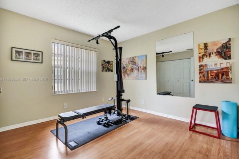 Casa en venta en Weston, Florida, 4 dormitorios, 213.86 m2 № 1998758 - foto 22