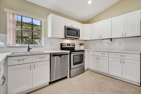 Casa en venta en Weston, Florida, 4 dormitorios, 213.86 m2 № 1998758 - foto 30