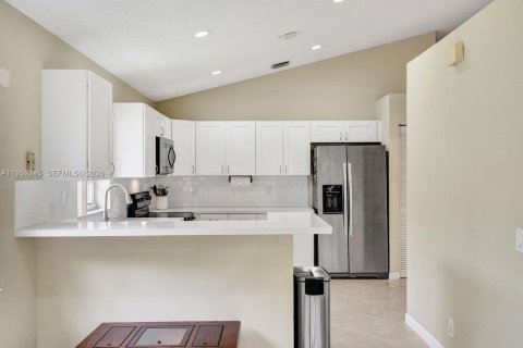 Casa en venta en Weston, Florida, 4 dormitorios, 213.86 m2 № 1998758 - foto 27