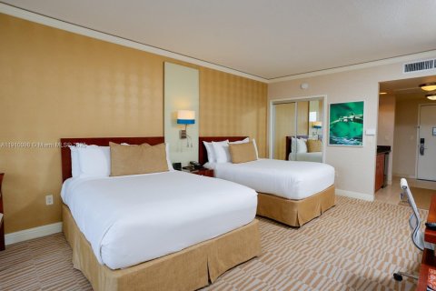 Condominio en venta en Sunny Isles Beach, Florida, 51.19 m2 № 2013107 - foto 17