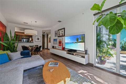 Copropriété à vendre à Miami, Floride: 2 chambres, 87.79 m2 № 1971023 - photo 1