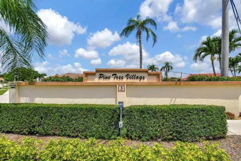 House in Boynton Beach, Florida 3 bedrooms, 199.28 sq.m. № 2244705 - photo 28