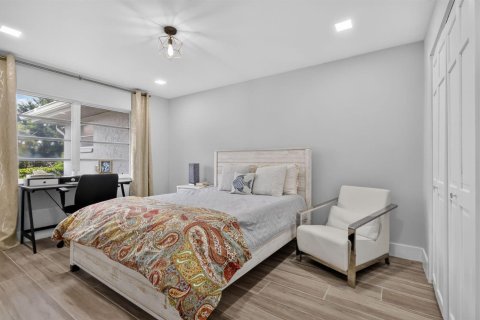 House in Boynton Beach, Florida 3 bedrooms, 199.28 sq.m. № 2244705 - photo 17