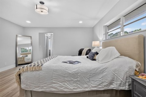 House in Boynton Beach, Florida 3 bedrooms, 199.28 sq.m. № 2244705 - photo 14