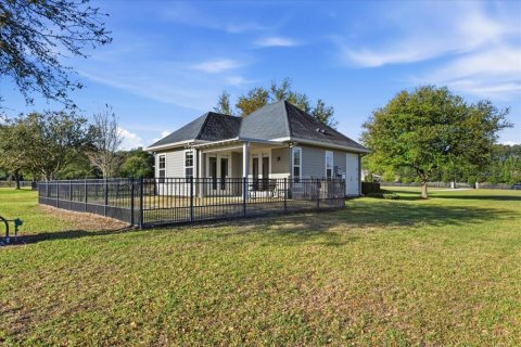 House in Alachua, Florida 6 bedrooms, 486.34 sq.m. № 2139147 - photo 15
