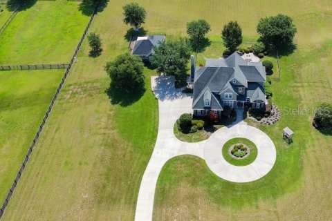 House in Alachua, Florida 6 bedrooms, 486.34 sq.m. № 2139147 - photo 9