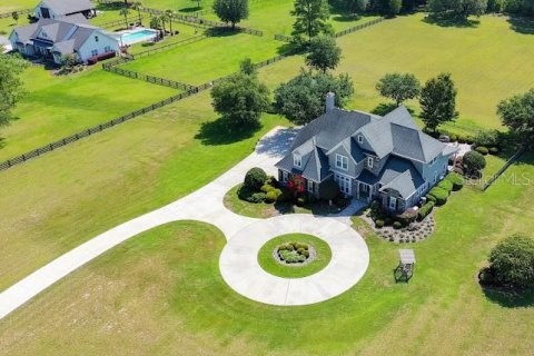 House in Alachua, Florida 6 bedrooms, 486.34 sq.m. № 2139147 - photo 5